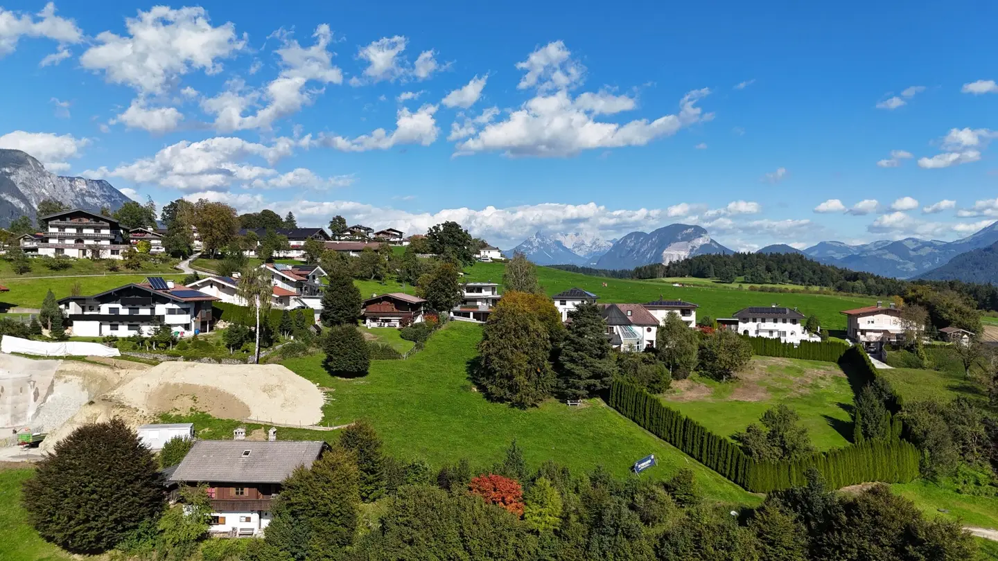 2,759 m² building plot with view – with existing project planning