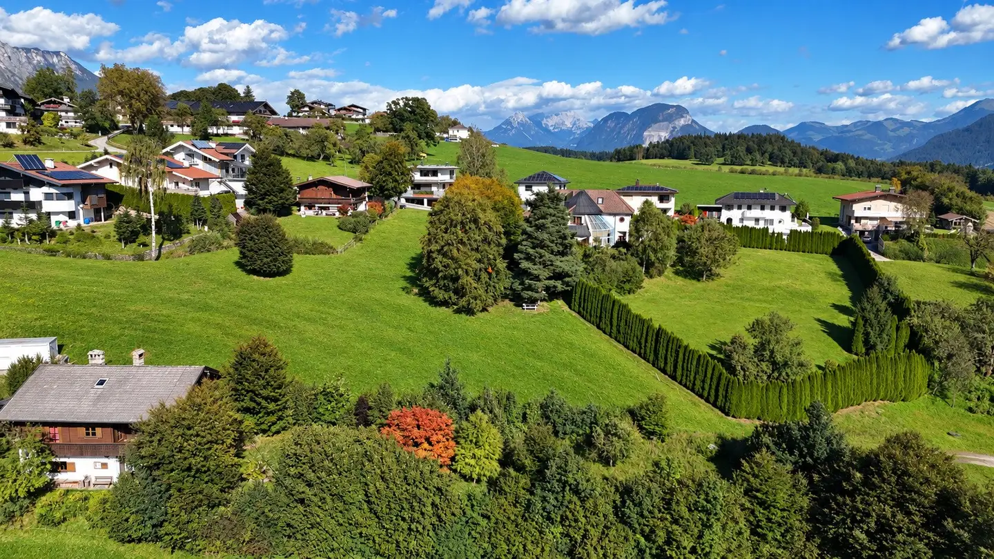 2,759 m² building plot with view – with existing project planning