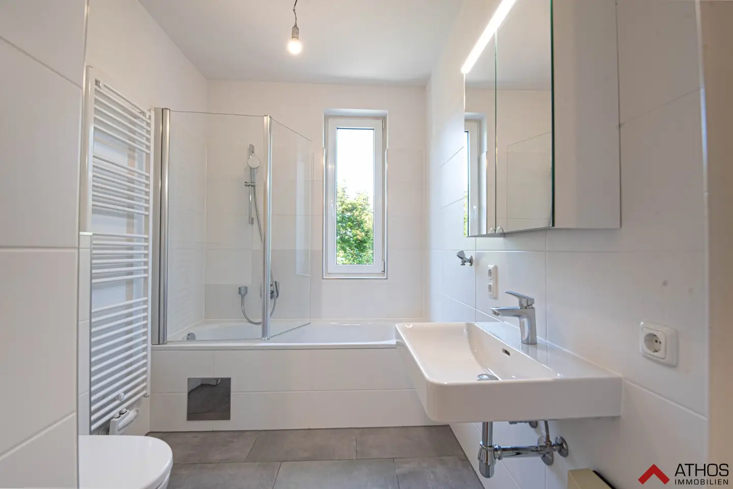 Unfurnished single apartment at Bindermichl