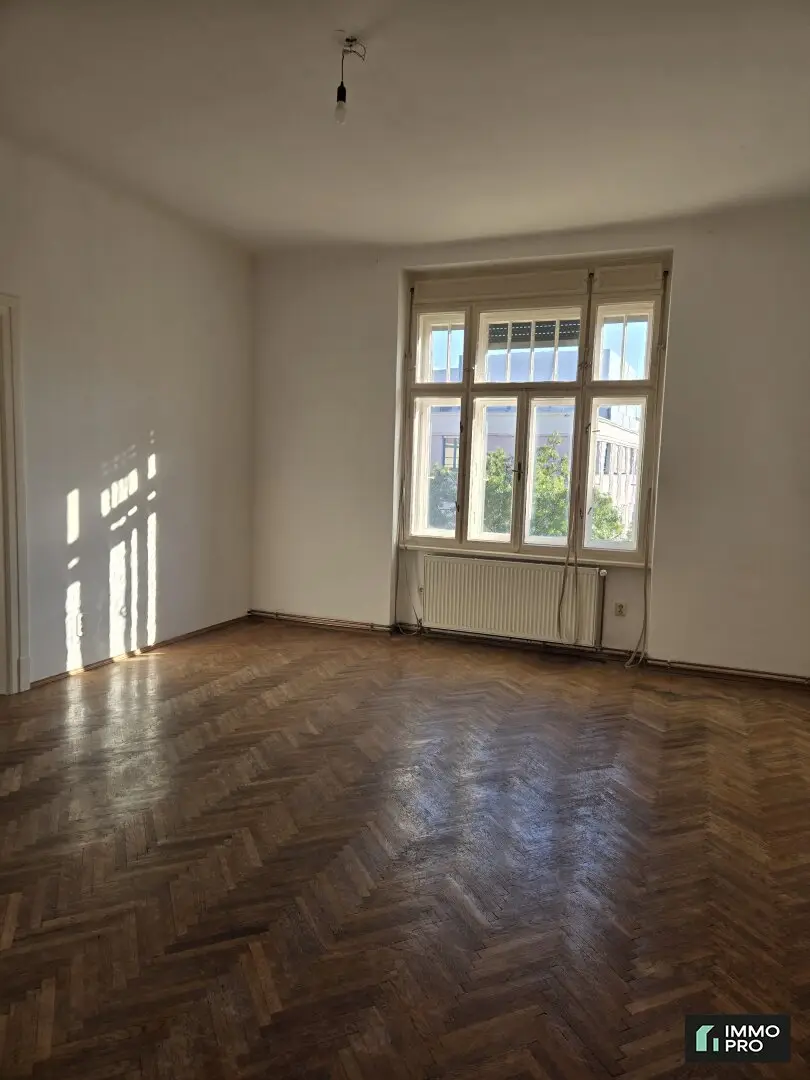 5-room old building apartment for rent - inner city AVAILABLE FROM 01.12.2026