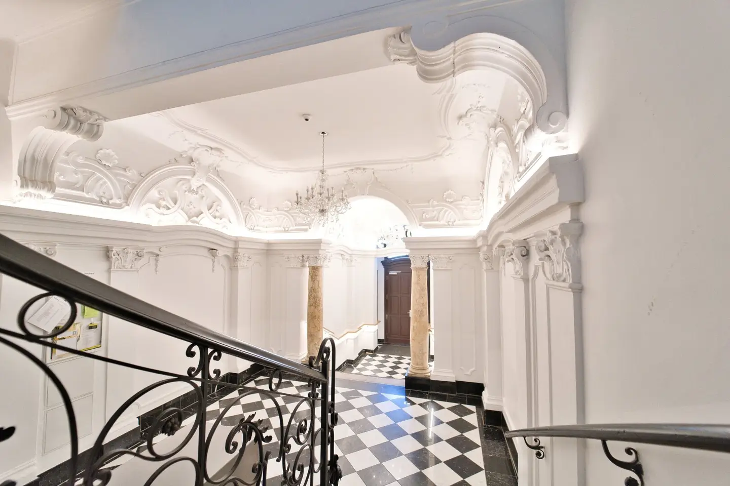 Repräsentatives Altbaubüro am Schwedenplatz | erstklassige Geschäftsadresse in TOP Lage | 4-Zimmer