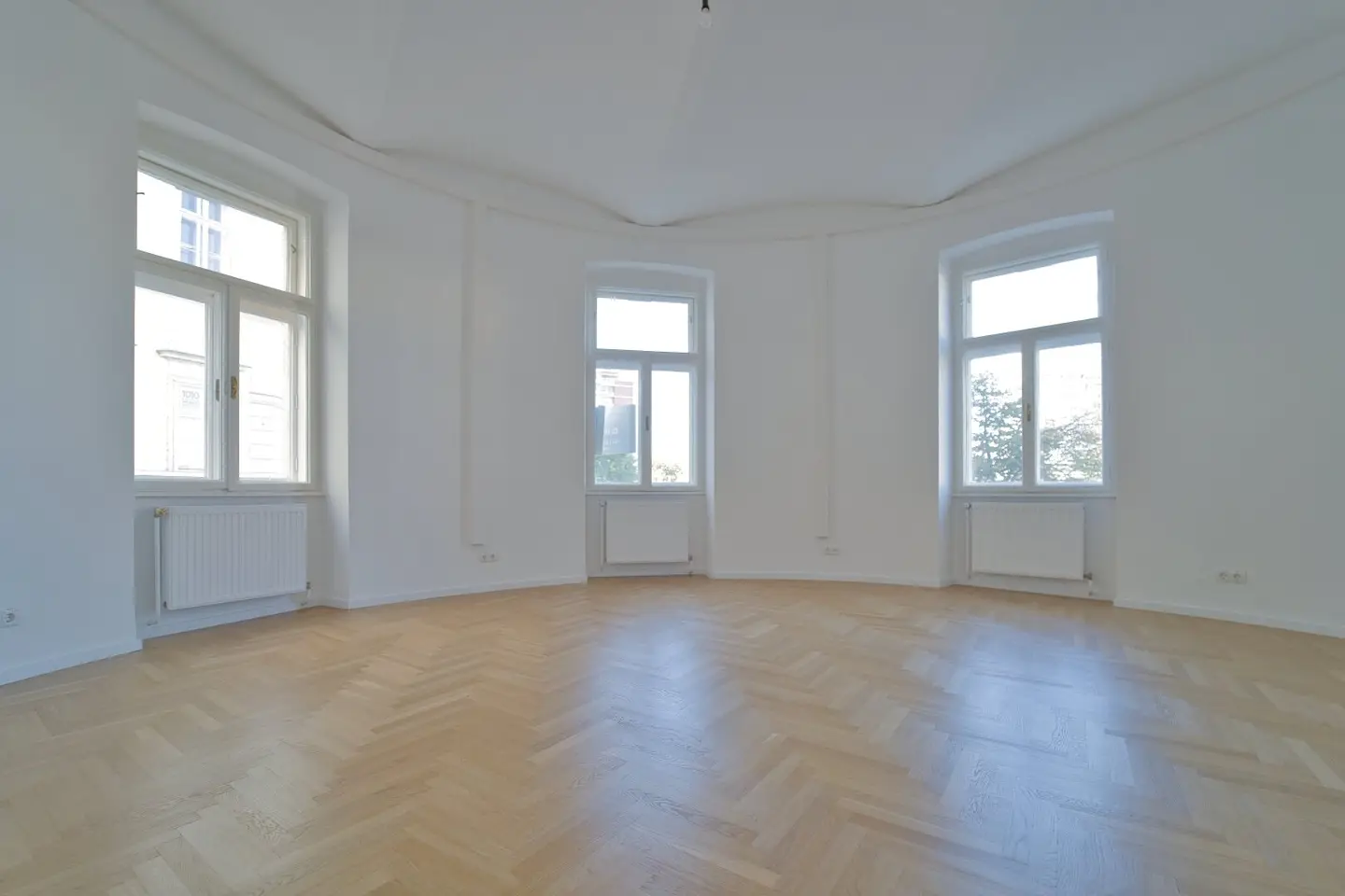 Repräsentatives Altbaubüro am Schwedenplatz | erstklassige Geschäftsadresse in TOP Lage | 4-Zimmer