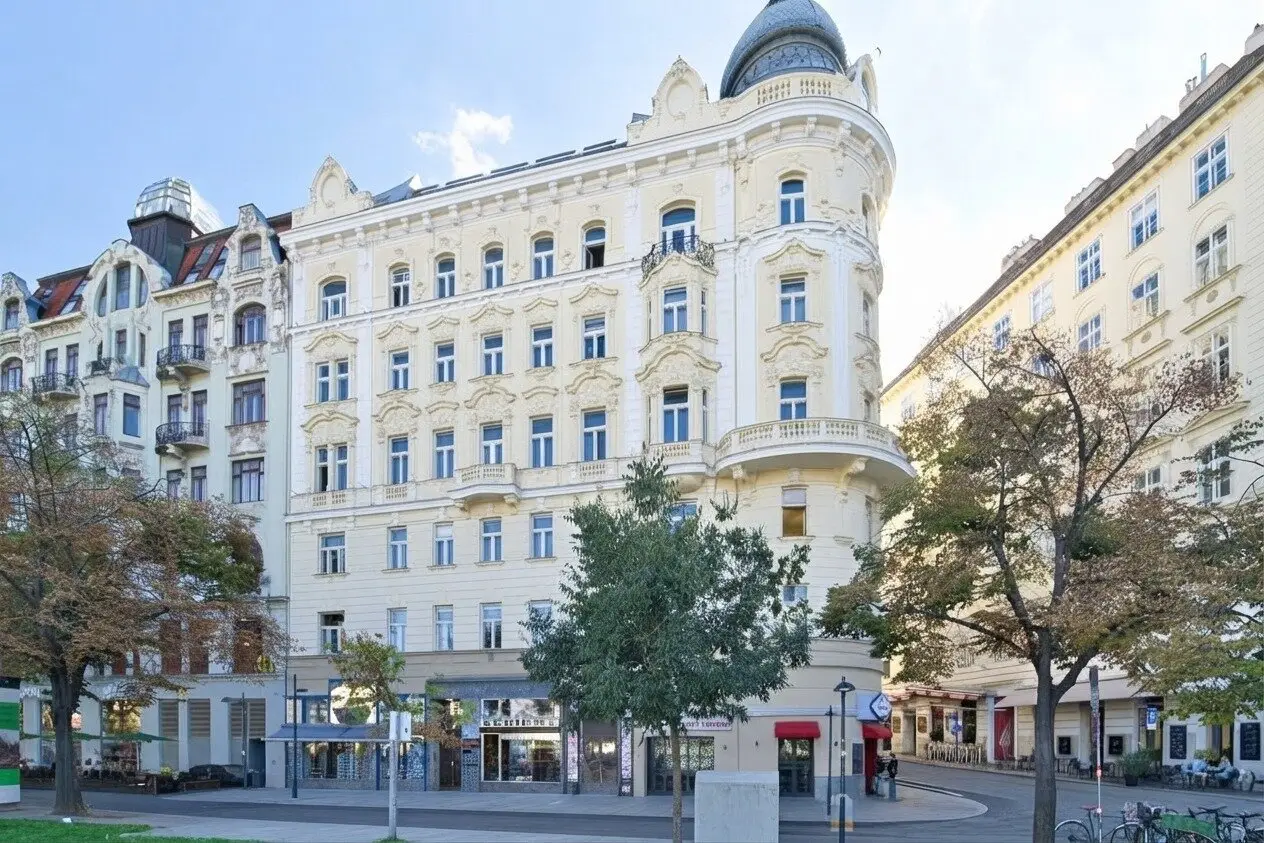 Representative period office at Schwedenplatz | first-class business address in TOP location | 4-room