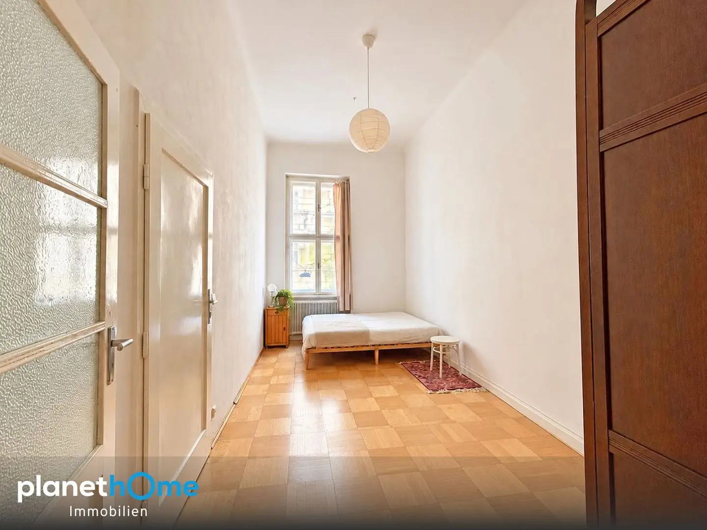 Helle Wohnung mit hohen Decken am Rochusmarkt