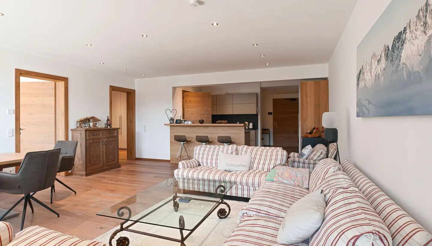 Fully furnished apartment with west terrace and sauna