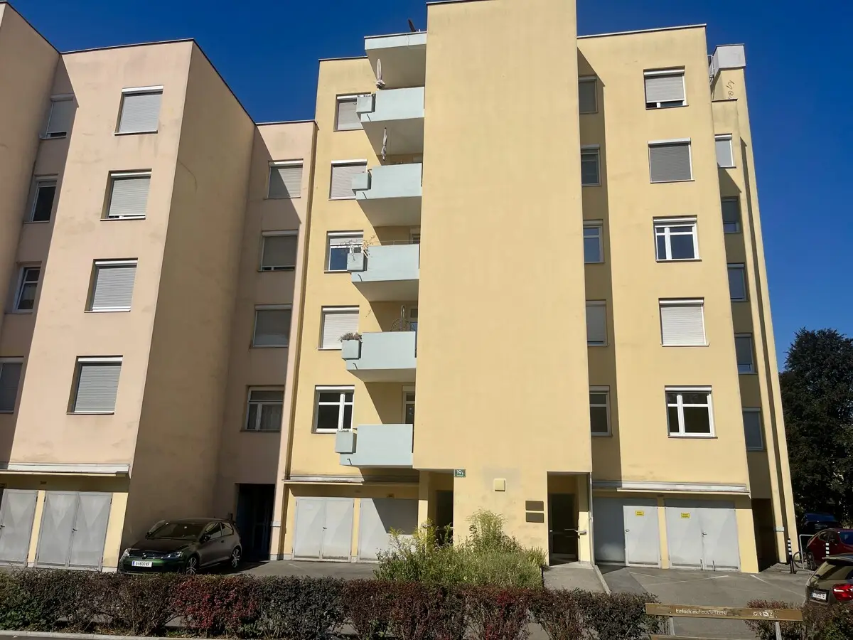 Gepflegte Wohnung mit Balkon und Gemeinschaftsgarten