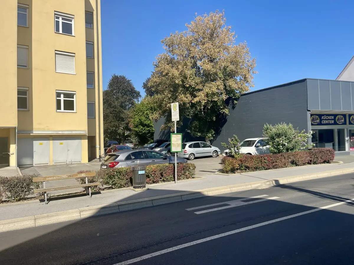 Gepflegte Wohnung mit Balkon und Gemeinschaftsgarten