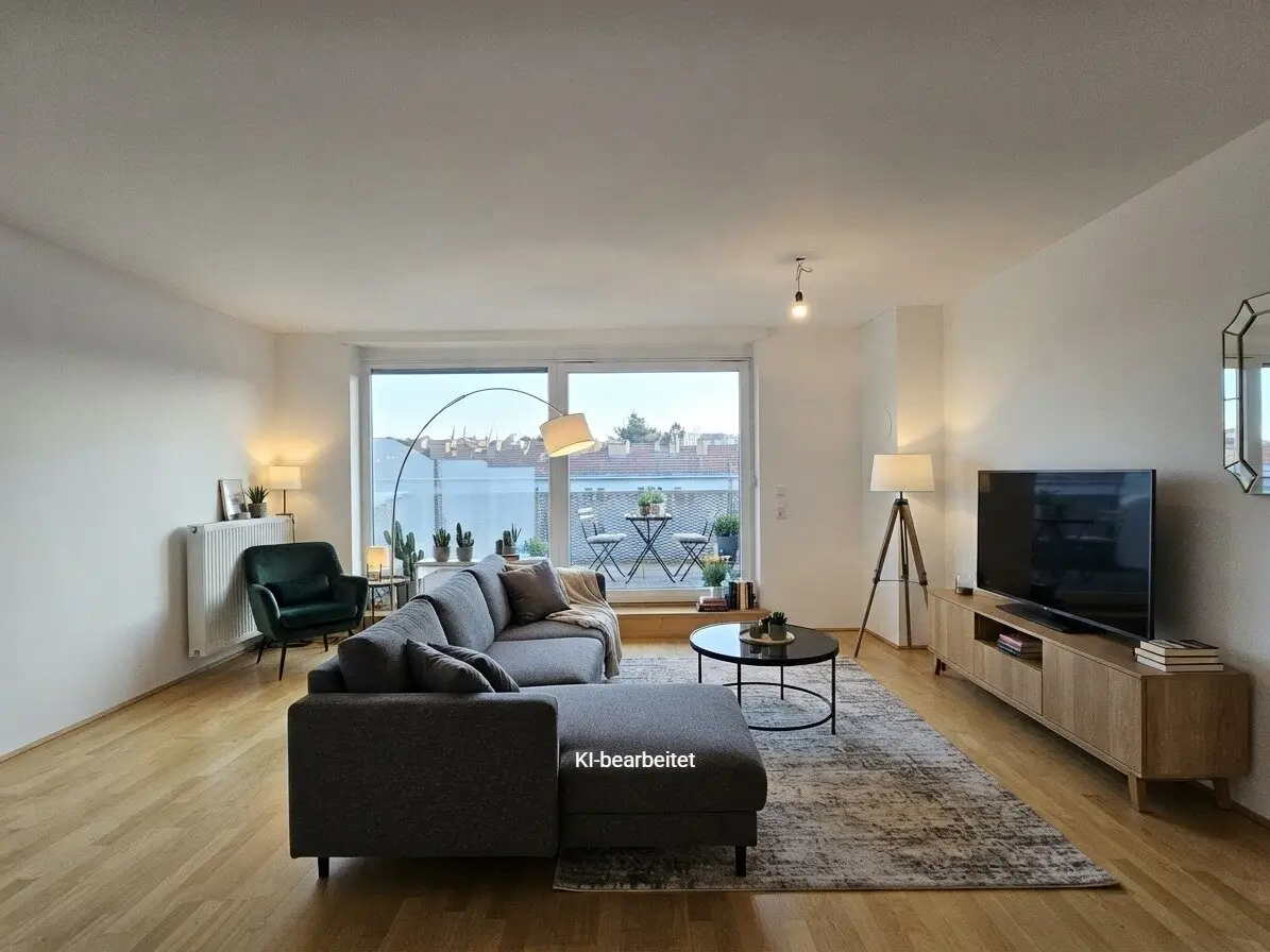 Comfortable living 4-room attic apartment with balcony in Döbling