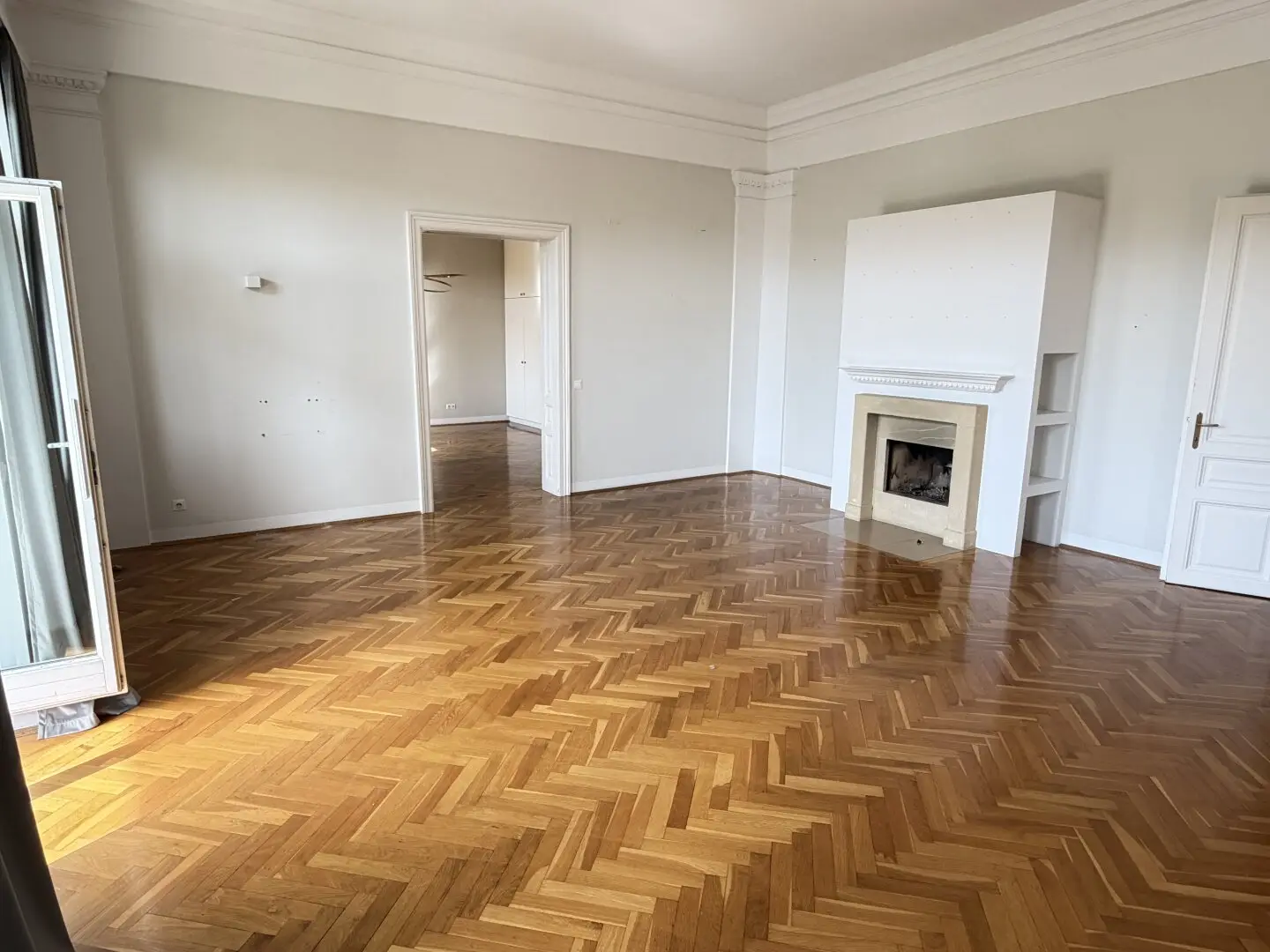 Exceptional 5-room period apartment | southeast terrace | impressive distant view | Salmannsdorf