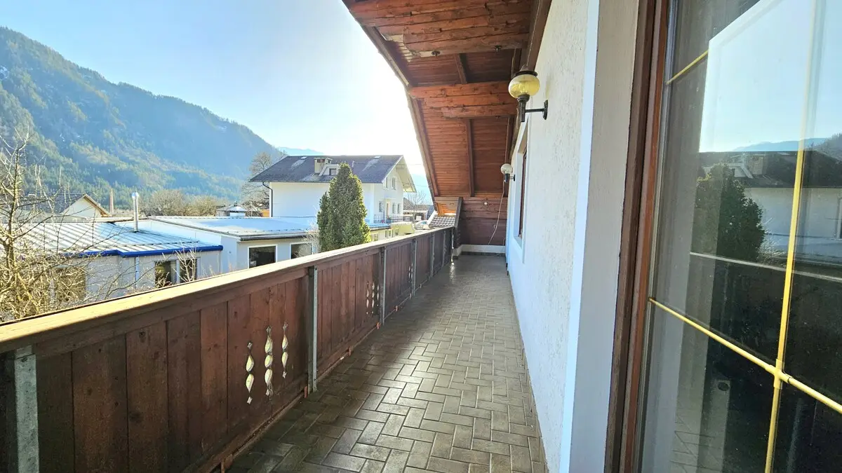 Spacious attic apartment with balcony and ample storage