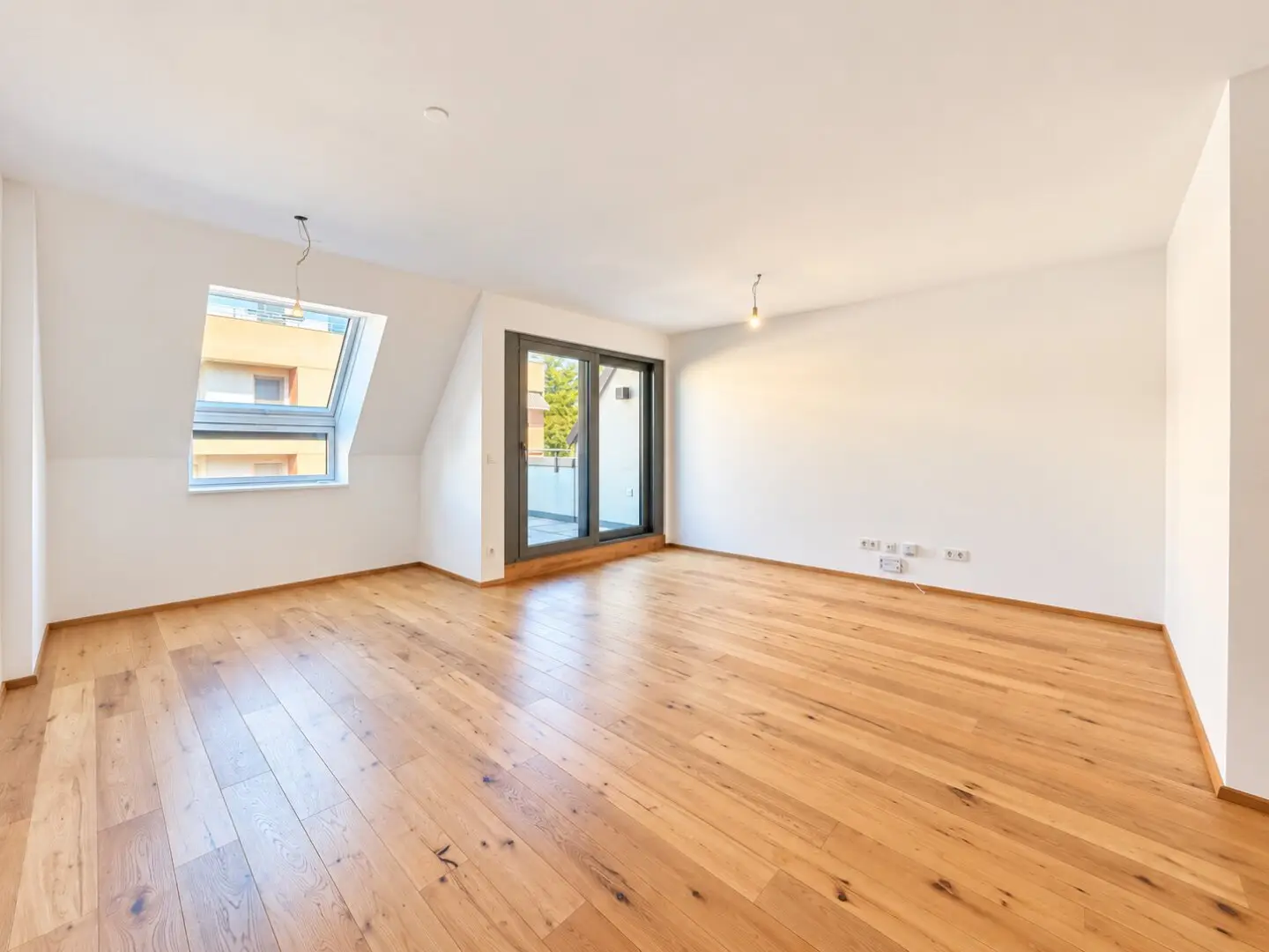 PÄRCHEN-HIT: moderne Wohnung mit Balkon I vor den Toren Wiens I hochwertige Ausstattung I gute Verkehrsanbindung
