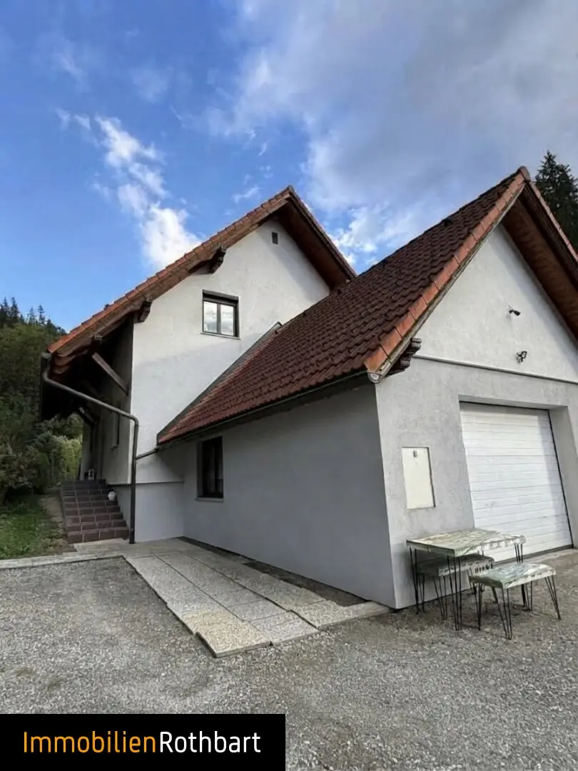 Spacious single-family house with 6 rooms, terrace &amp; garage in Oberaich, Styria