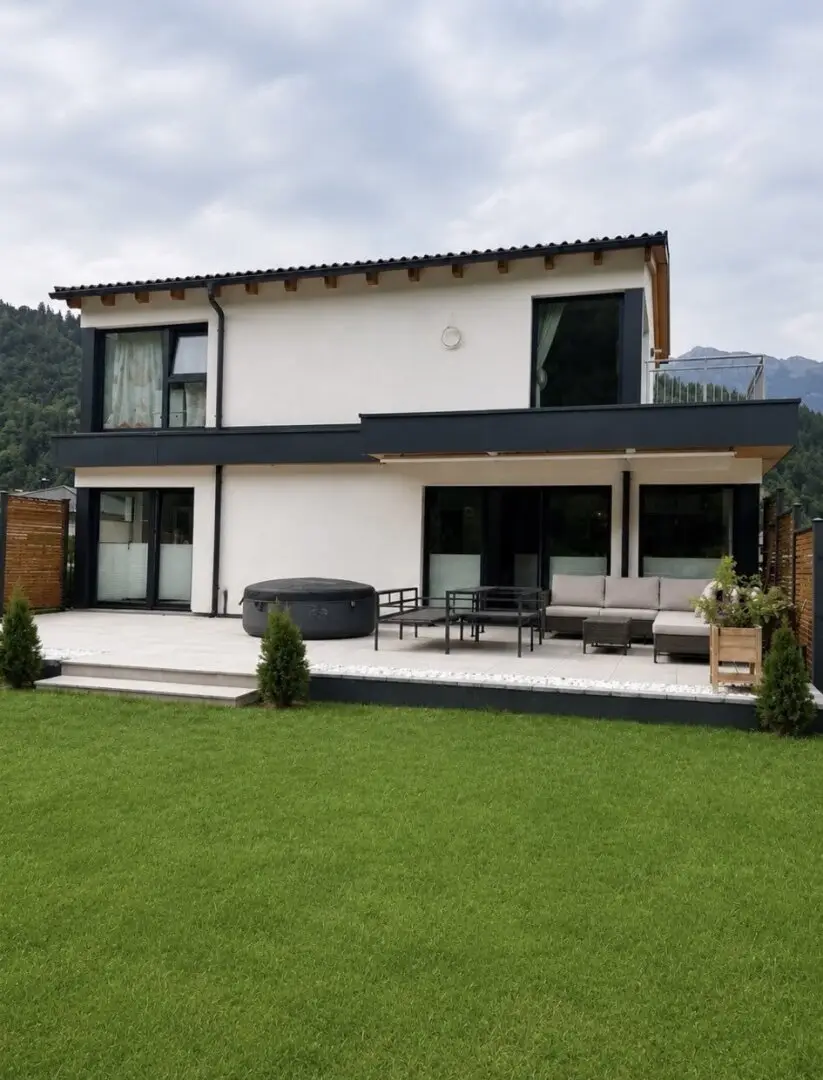 Modern single-family house with spacious plot in Sachsenburg
