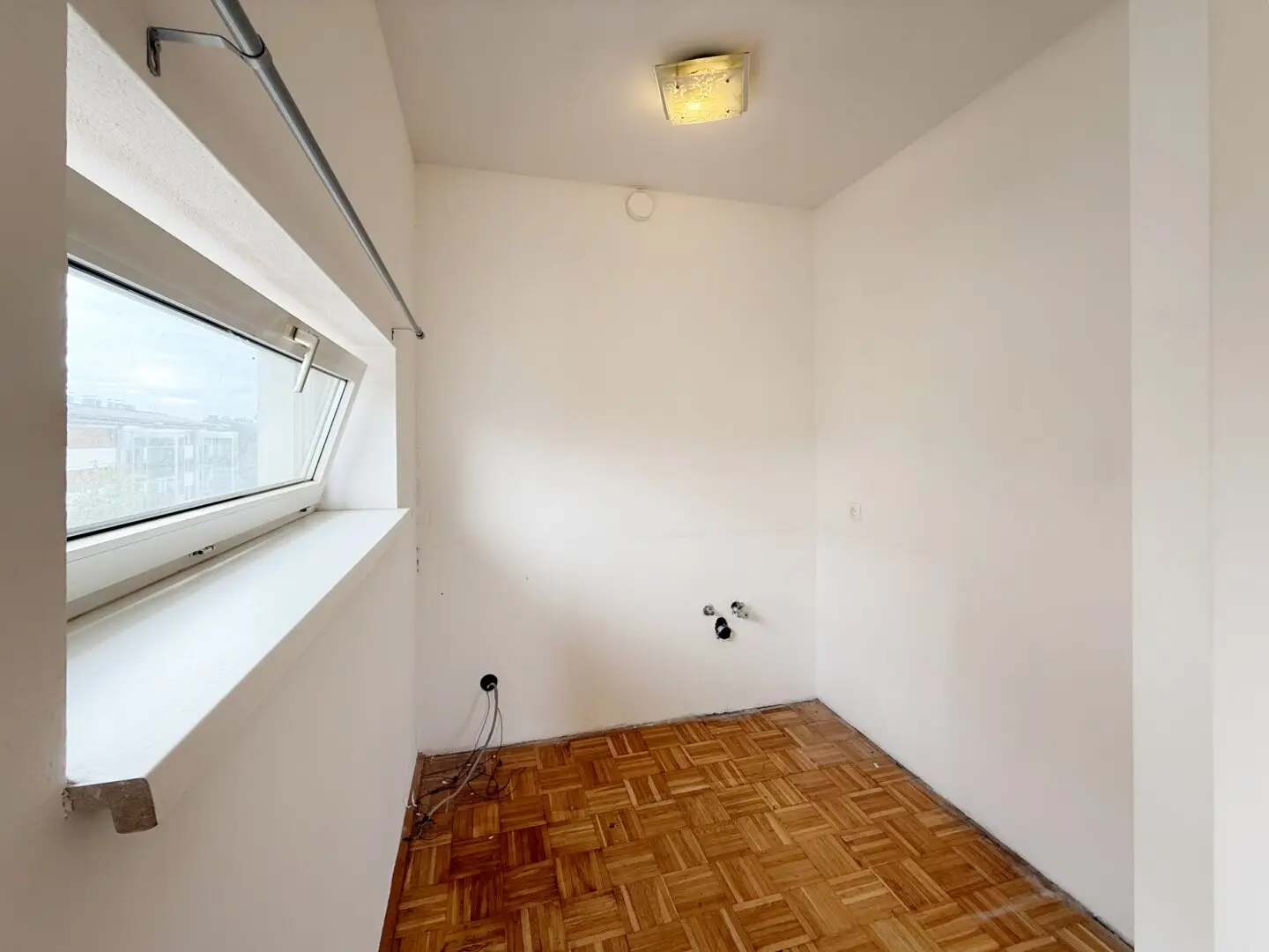 Very nice bright 1-room apartment Near hospital
