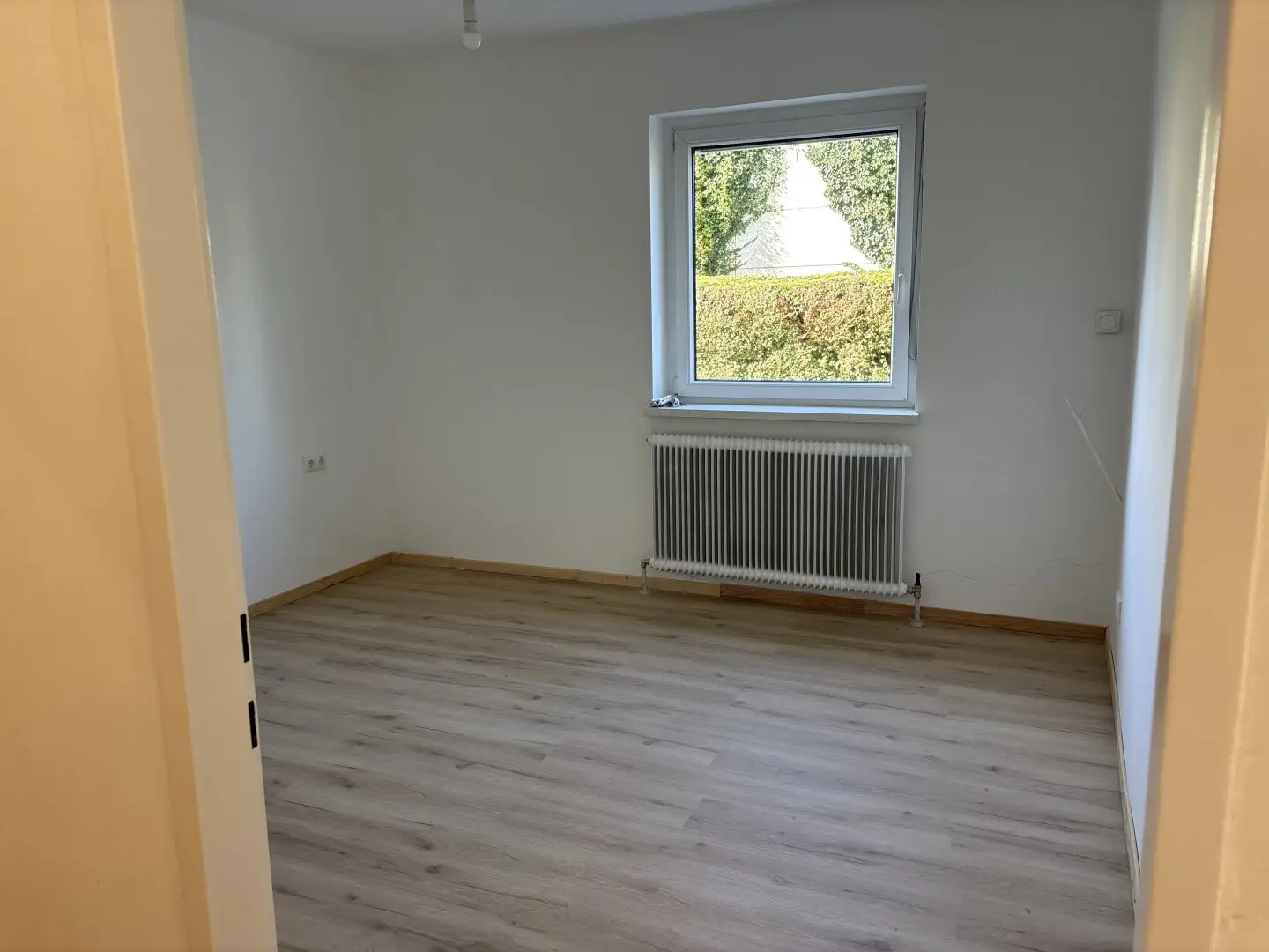 COMING SOON! Charmante Wohnung im neuen Glanz zu verkaufen Neu renovierte 3-Zimmer Wohnung mit verglaster Loggia Kleinmünchen / Linz