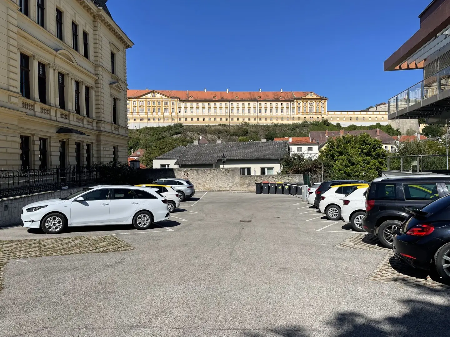 PKW-Stellplatz in Melk zu verkaufen – Top Lage nahe Zentrum