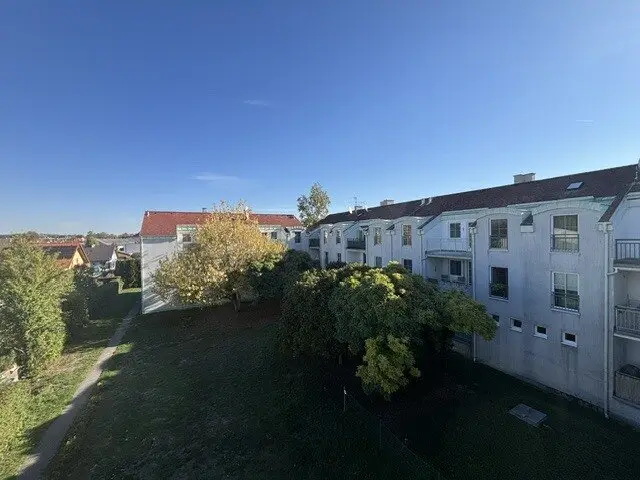 Neu Mitterndorf - Großzügige Eigentumswohnung mit Loggia und Grünblick