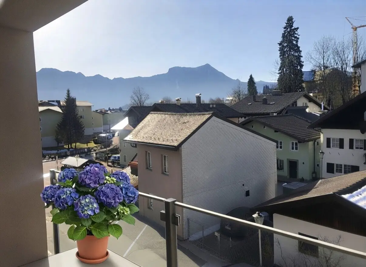 Neuwertige 4 Zi. Wohnung im Zentrum Mondsee mit Tiefgarage und Lift (derzeit 2 Wohnungen nebeneinander die zusammengelegt werden können)