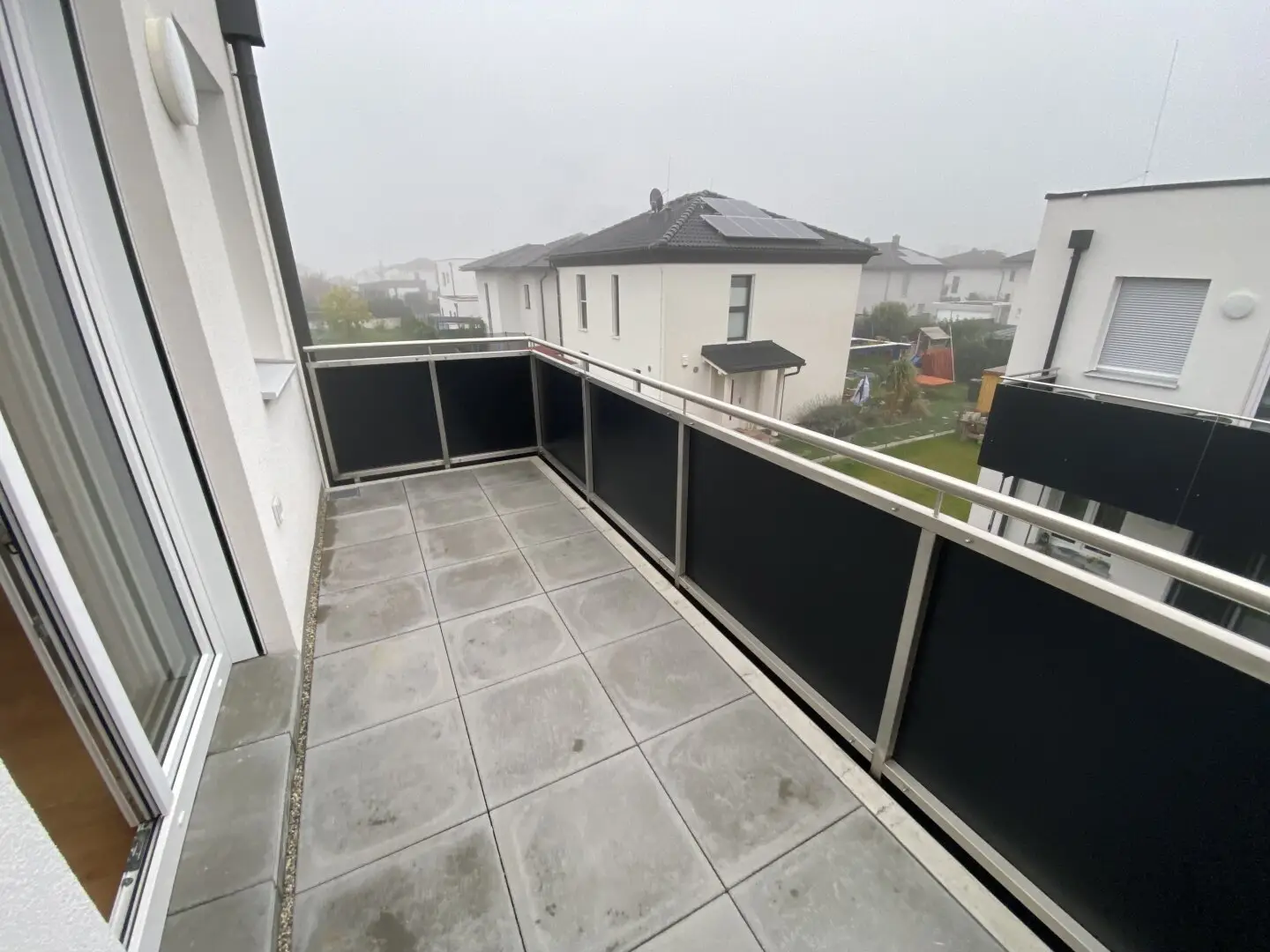 Mietwohnung mit Balkon inkl. Komplettküche und Stellplatz