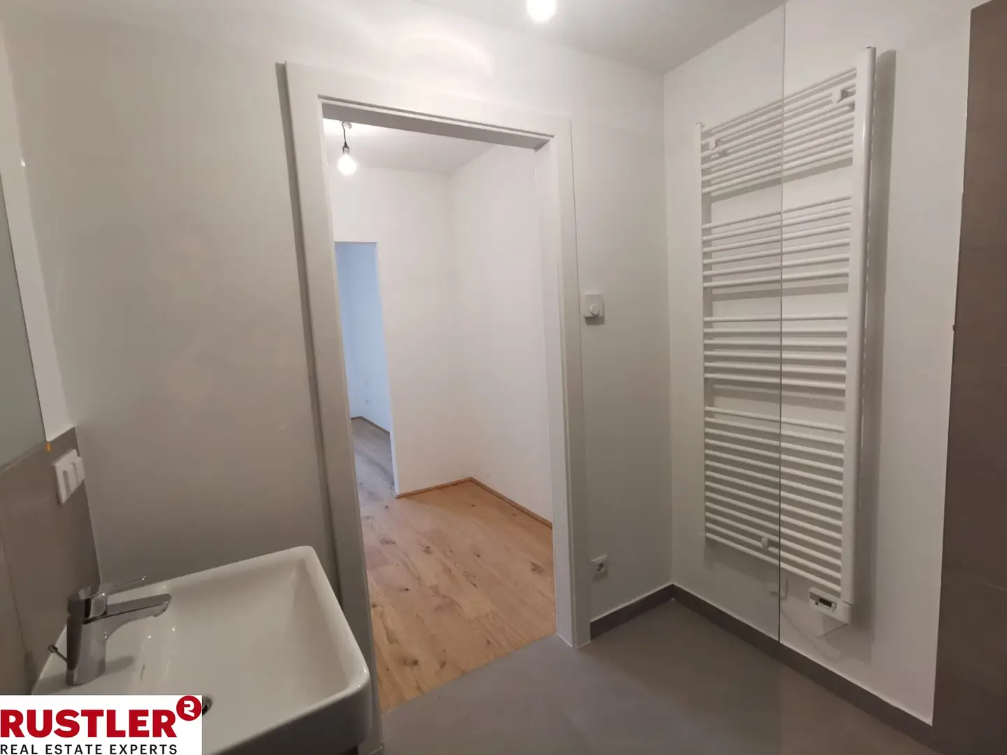 Hofseitige Wohnung mit großem Balkon und eigenem Hochbeet