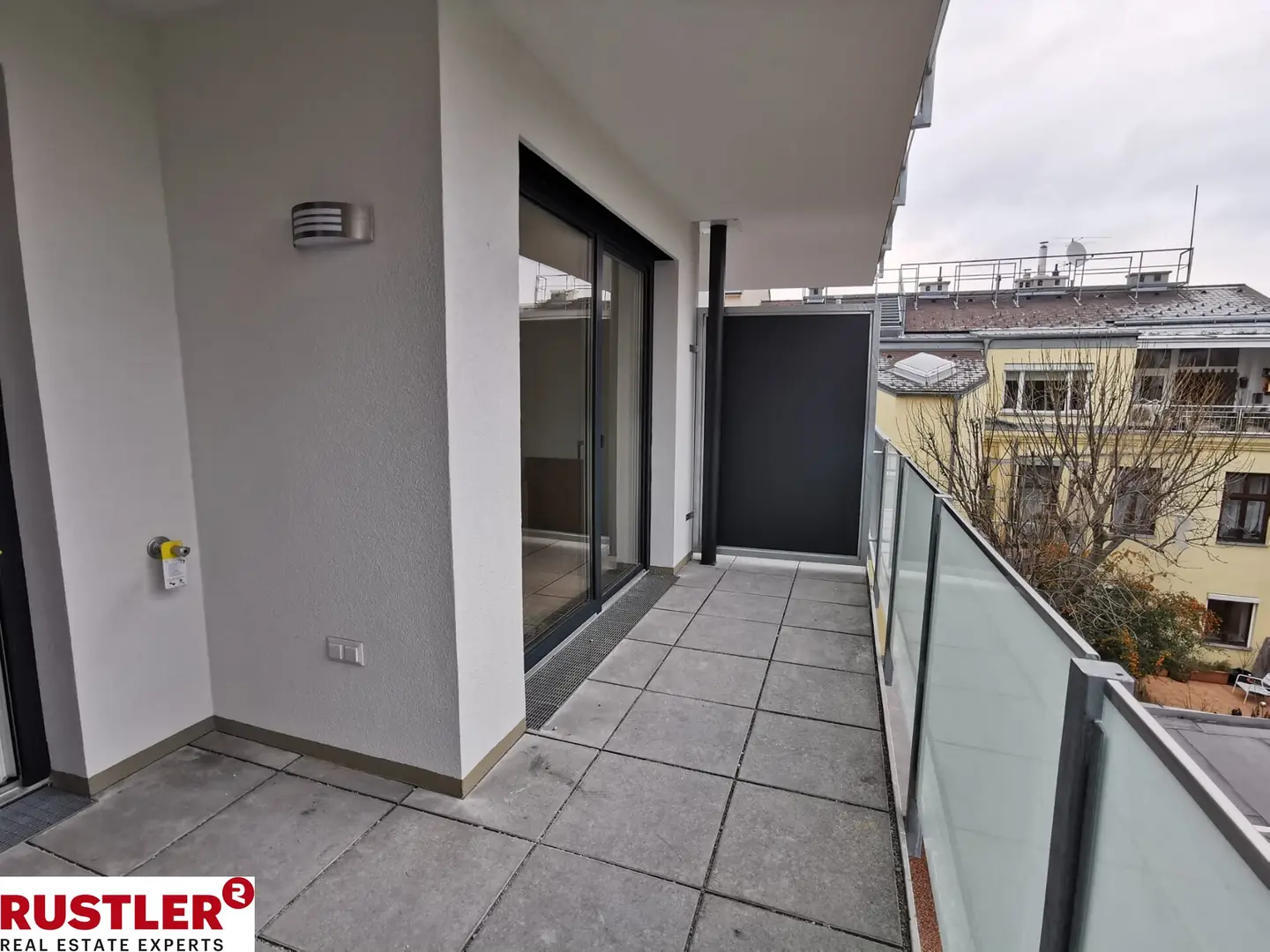 Hofseitige Wohnung mit großem Balkon und eigenem Hochbeet