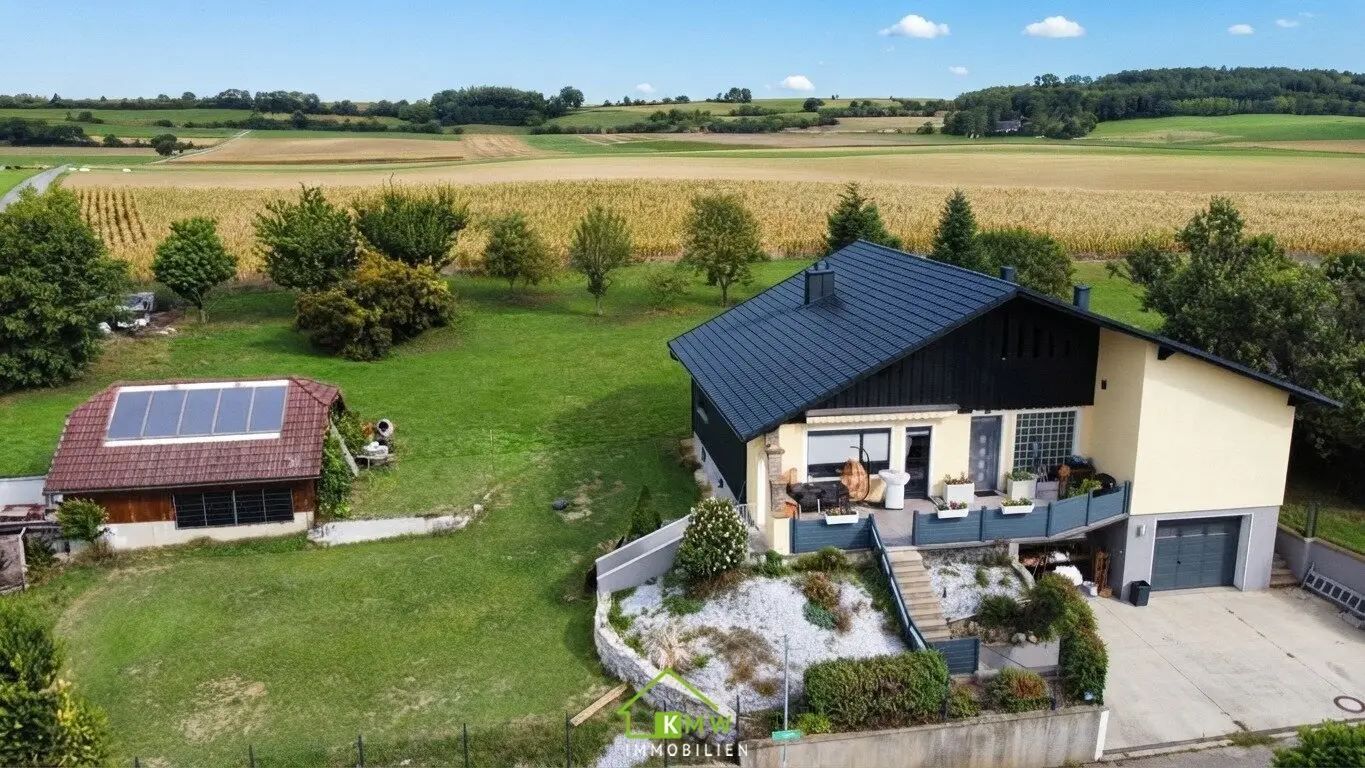 Wohnen im Grünen: Einfamilienhaus mit großem Grundstück und vielen Möglichkeiten