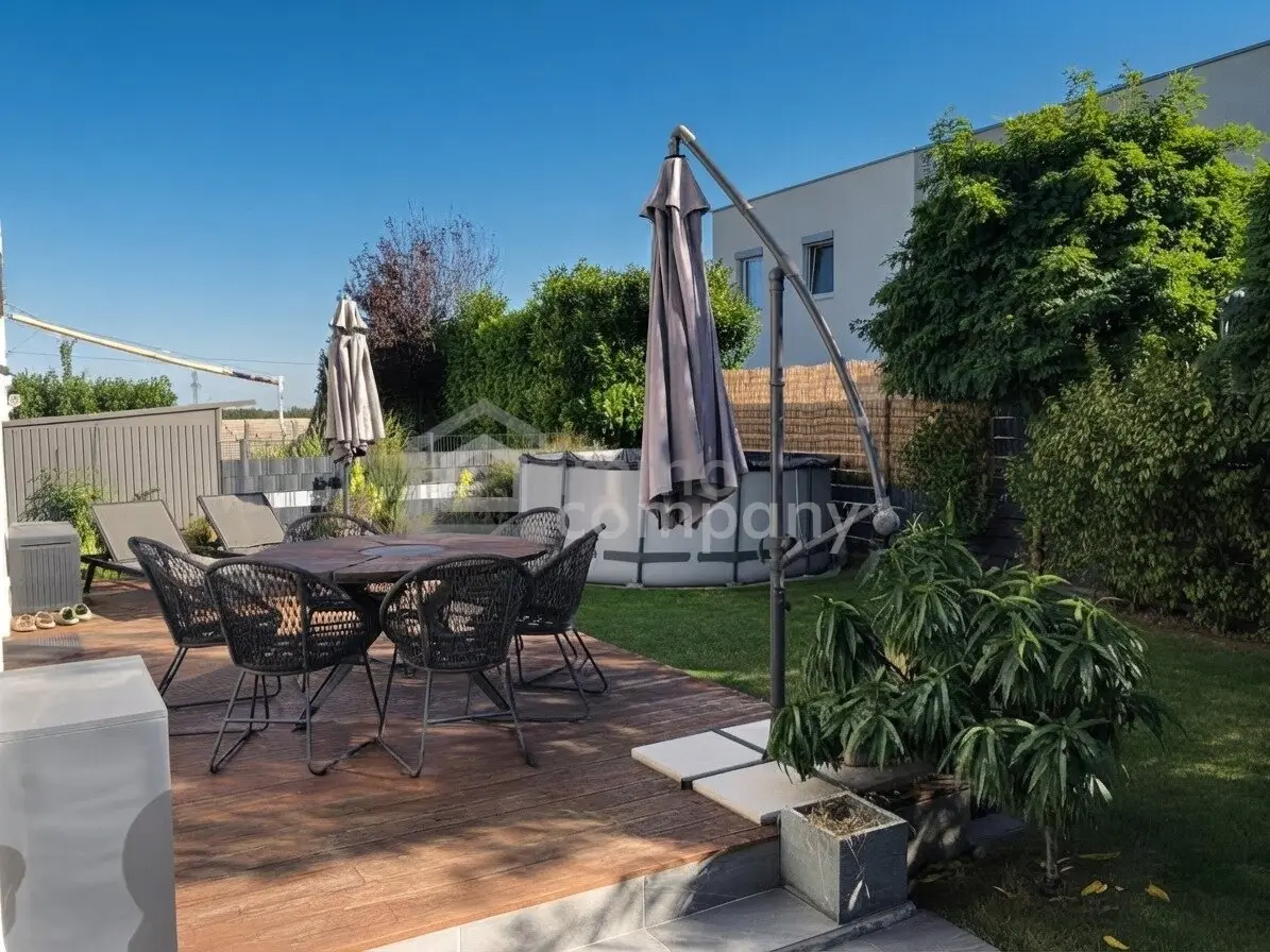 WOHNEN BEI WIEN: Energieeffizienter Familientraum mit Pool, 6 Zimmern und Südgarten