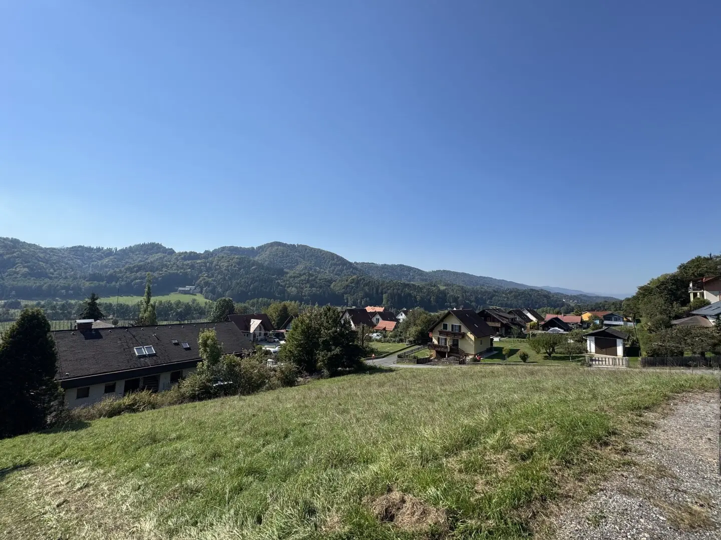 Traumanwesen in Traumlage: Sonniges Grundstück mit Panoramablick in Leutschach an der Weinstraße