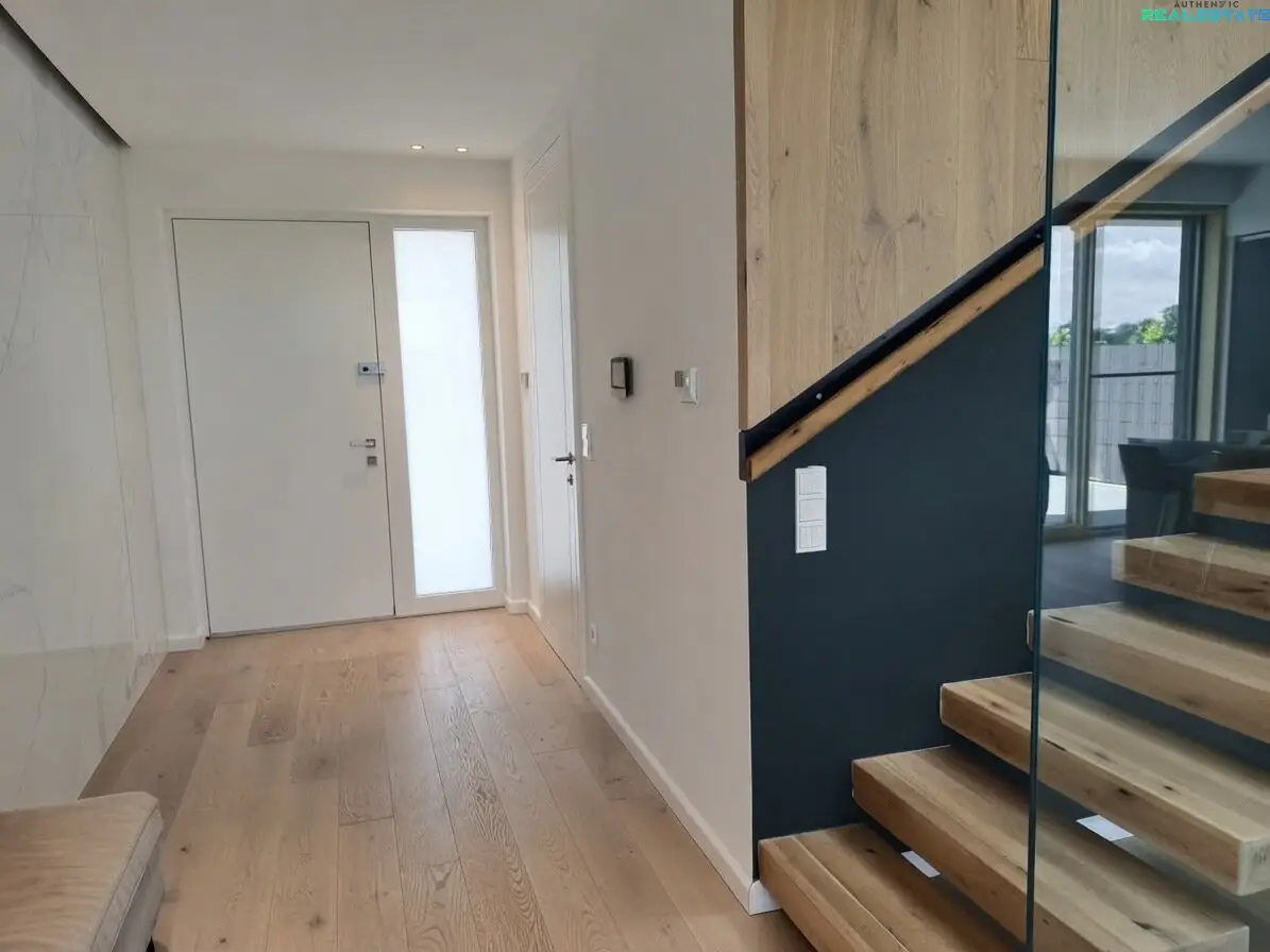 Like-new semi-detached house in Pottendorf, 5 rooms, garden, terrace, garage, underfloor heating