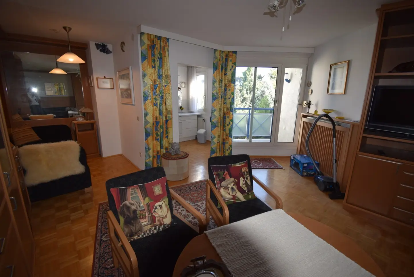Move-in ready loggia apartment, prime location