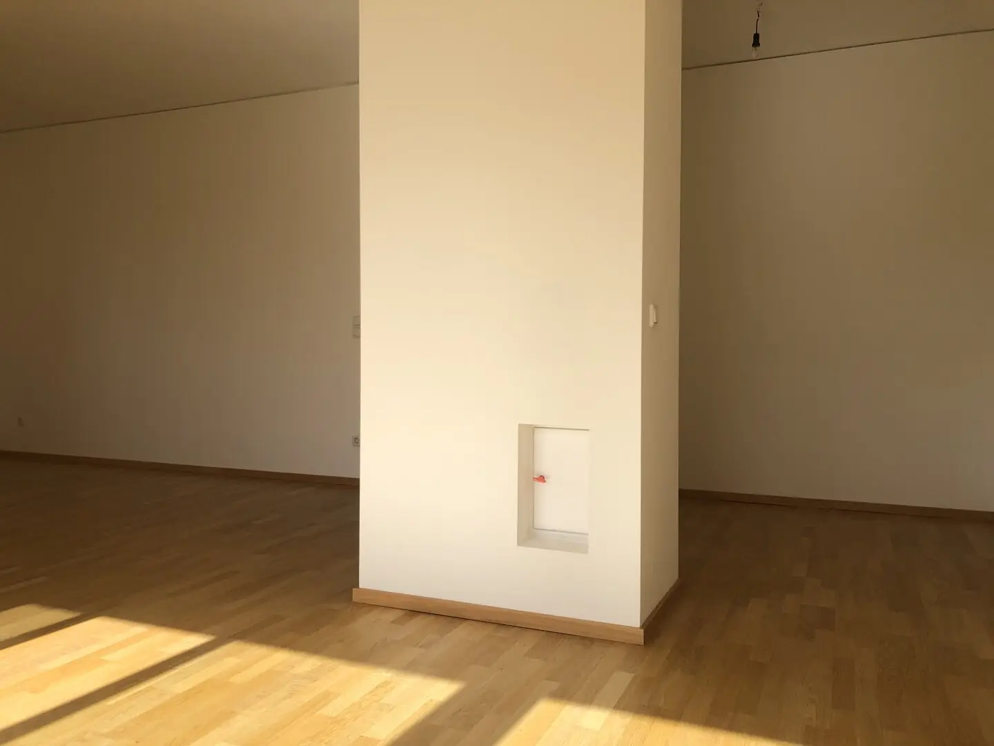 Living in green surroundings – Bright 3-room apartment with balcony and loggia