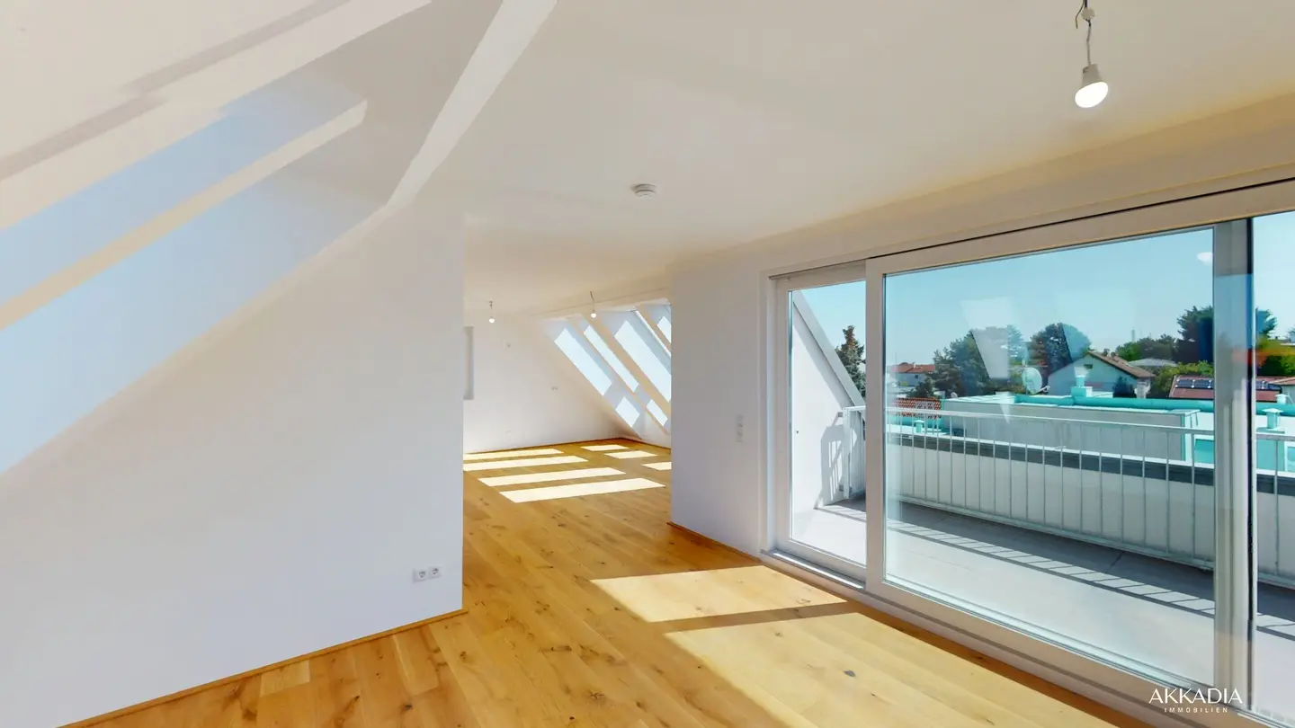 Exclusive top-floor apartment with terrace &amp; private lift – Living between Löwygrube and Kurpark Oberlaa
