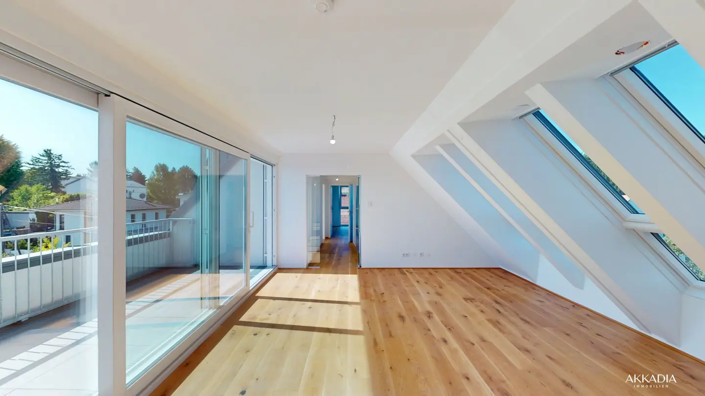 Exclusive top-floor apartment with terrace &amp; private lift – Living between Löwygrube and Kurpark Oberlaa