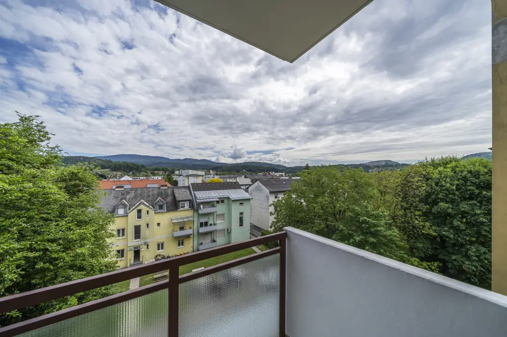 Wohnung Erstbezug nach Sanierung mit Balkon und Weitblick