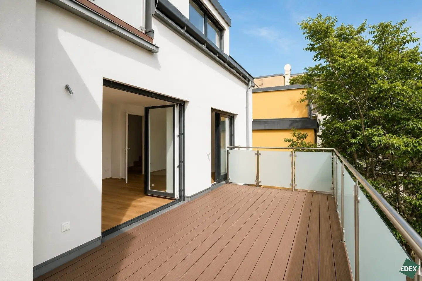 Exclusive penthouse maisonette with two terraces and view over Vienna – near Schönbrunn