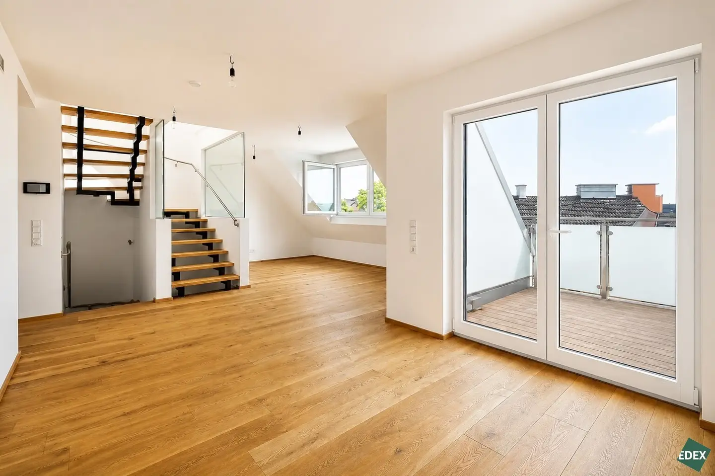 Exclusive penthouse maisonette with two terraces and view over Vienna – near Schönbrunn