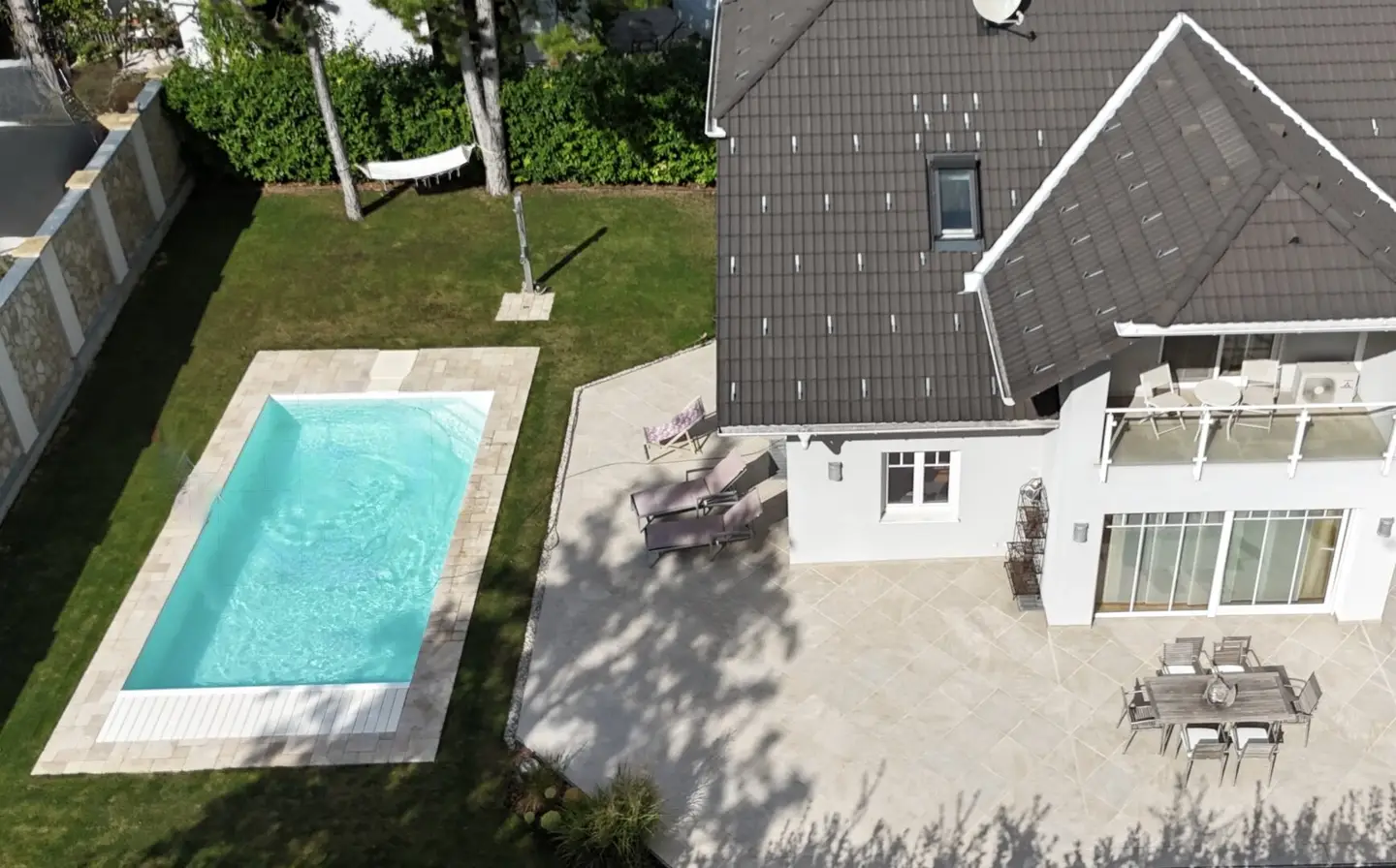 Exklusives Haus in Bad Fischau-Brunn mit 310m² Wohnfläche, Garten, Pool, Terrasse, Garage, 7 Zimmer, top gepflegt!