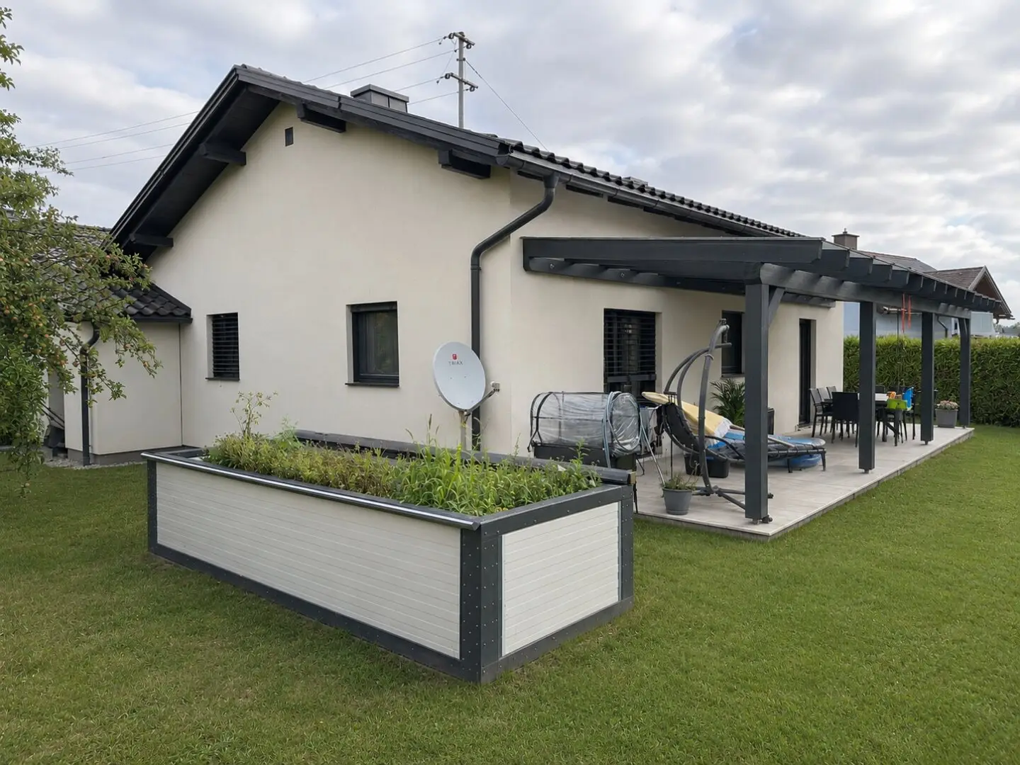 Newly renovated bungalow in sought-after residential location – Modern living in St. Veit an der Glan