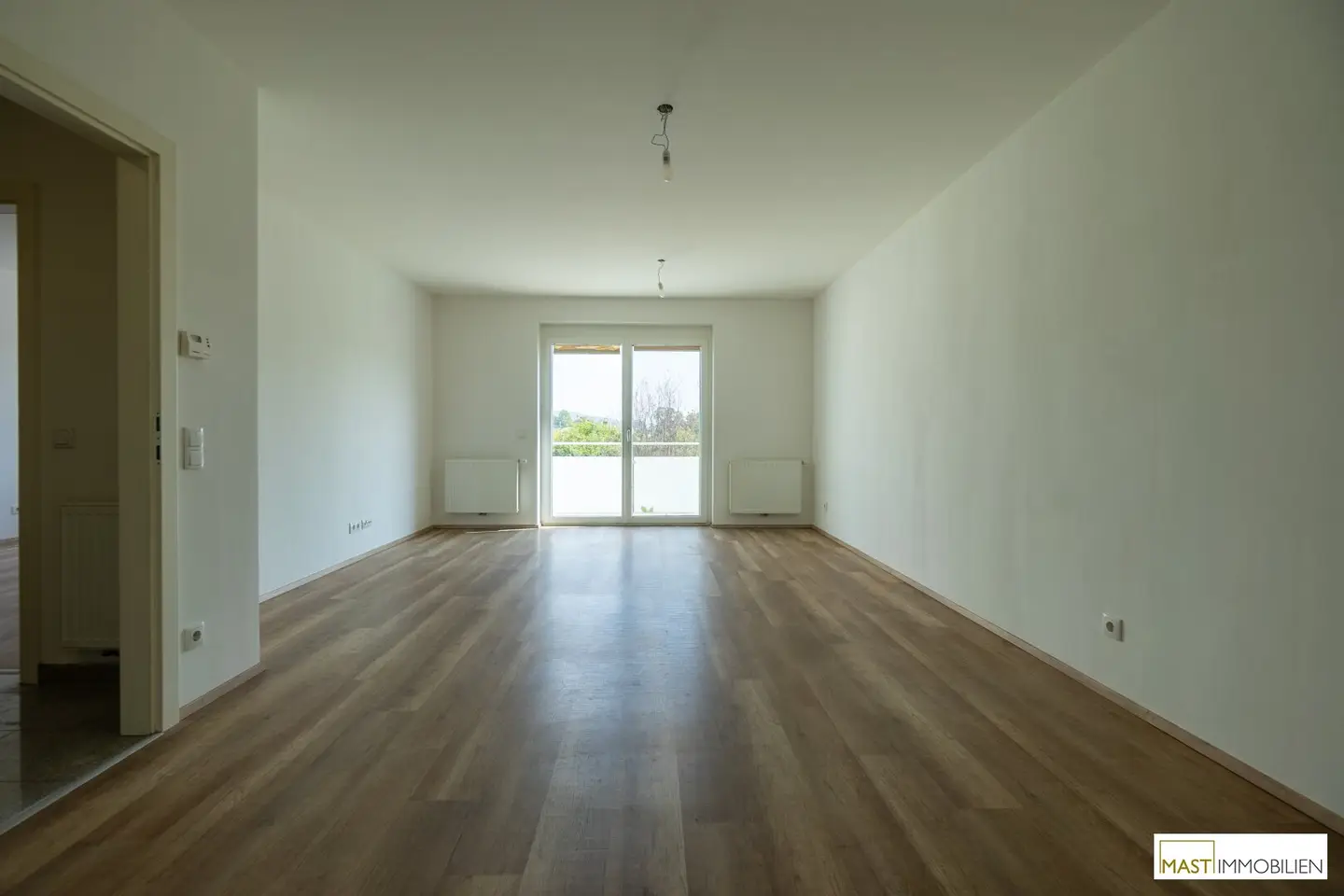 2 Zimmer Wohnung mit Balkon in Korneuburg - Garagenstellplatz optional verfügbar in der hauseigenen Garage
