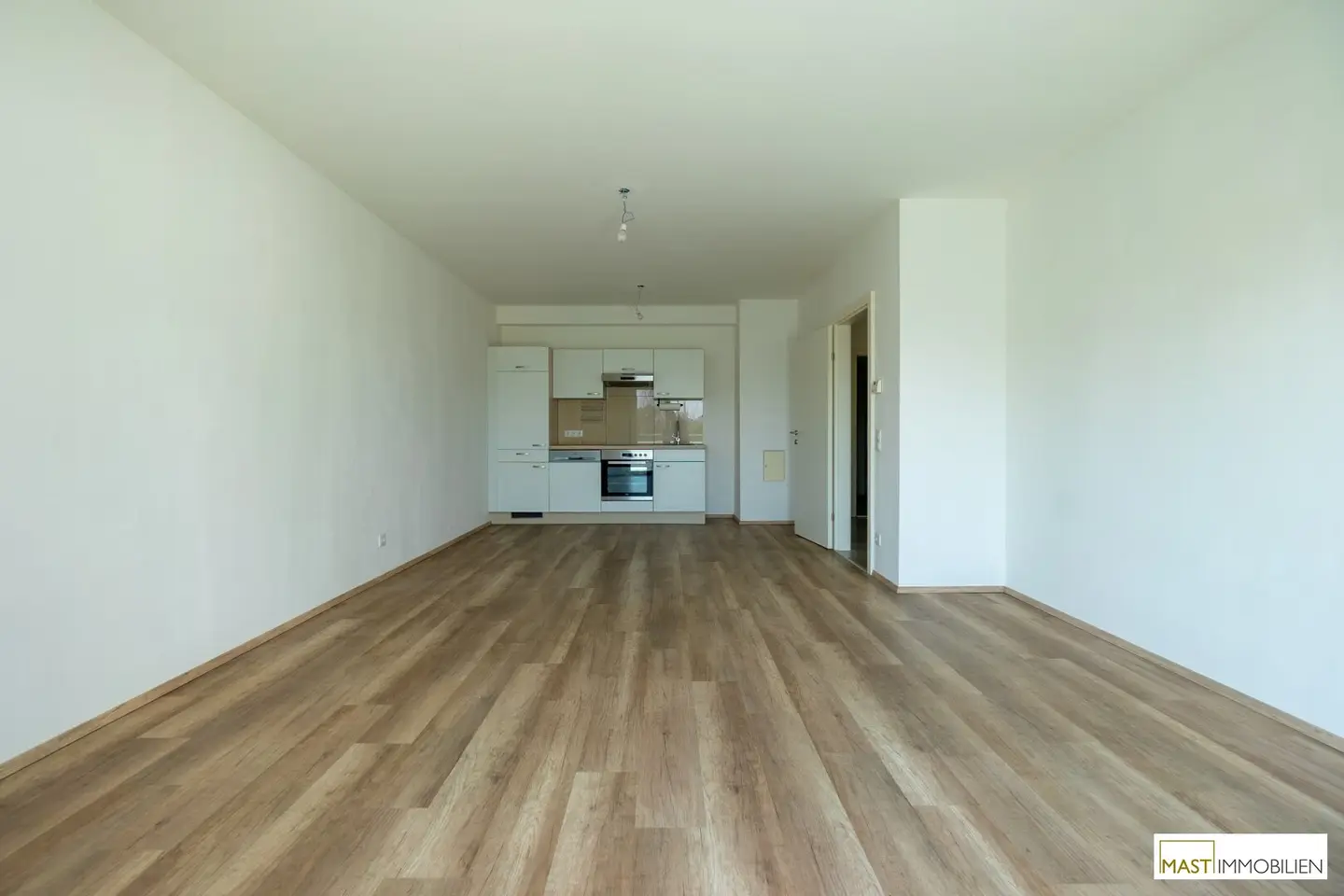 2 Zimmer Wohnung mit Balkon in Korneuburg - Garagenstellplatz optional verfügbar in der hauseigenen Garage