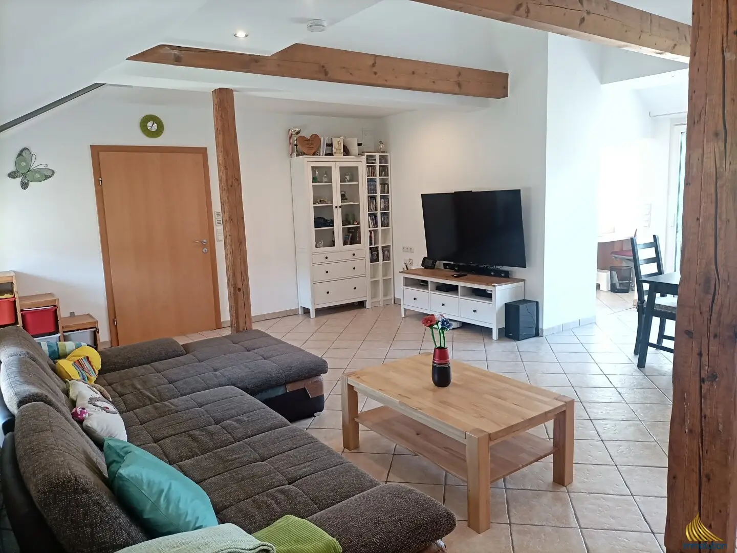 Light flooded living with a special feel-good factor