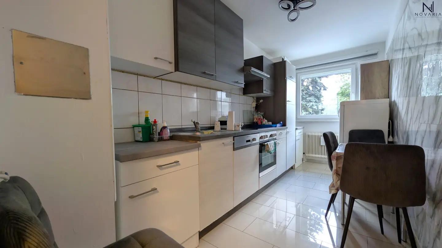 Attractive 2-room apartment with separate kitchen