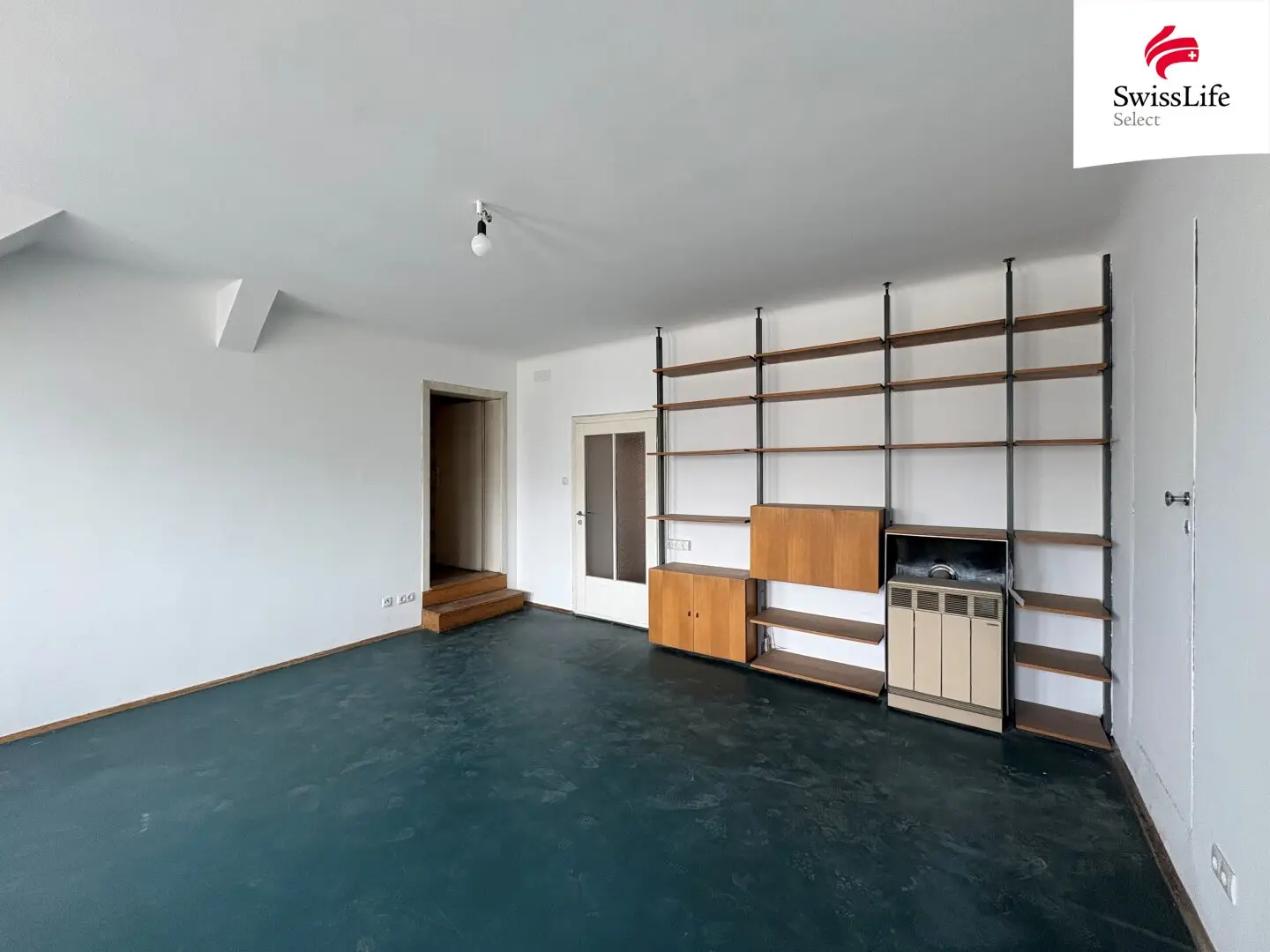 Sanierungsbedürftige Dachgeschosswohnung | 5 Zimmer | Nahe U4 Pilgramgasse