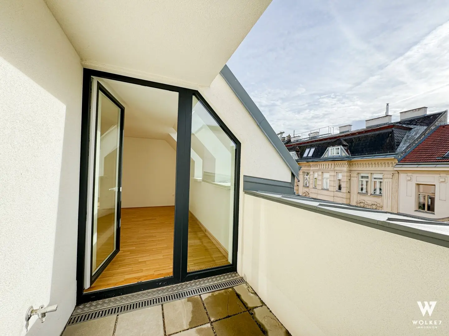 Für ANLEGER oder EIGENNUTZER: Traumhaftes Dachgeschoß-Juwel in Toplage I Vermietet bis 2029 I inkl. Balkon + Loggia I Direkt beim Aumannplatz