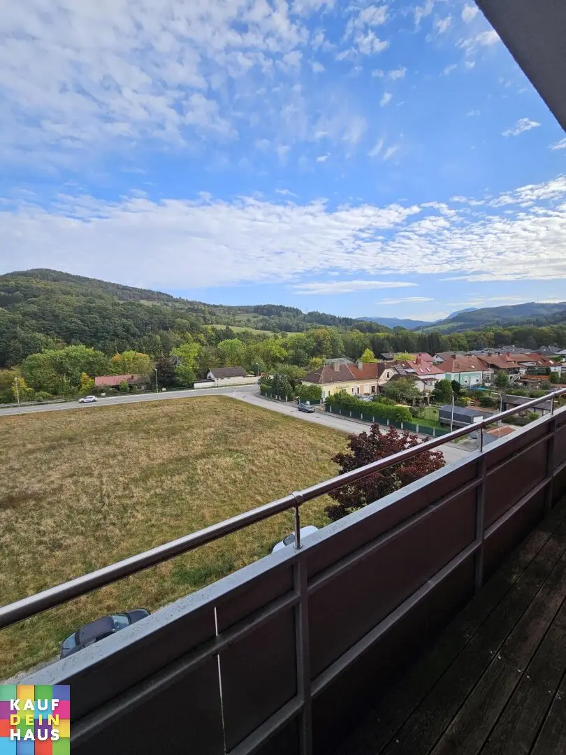 Commission-free subsidized 2-room apartment with loggia