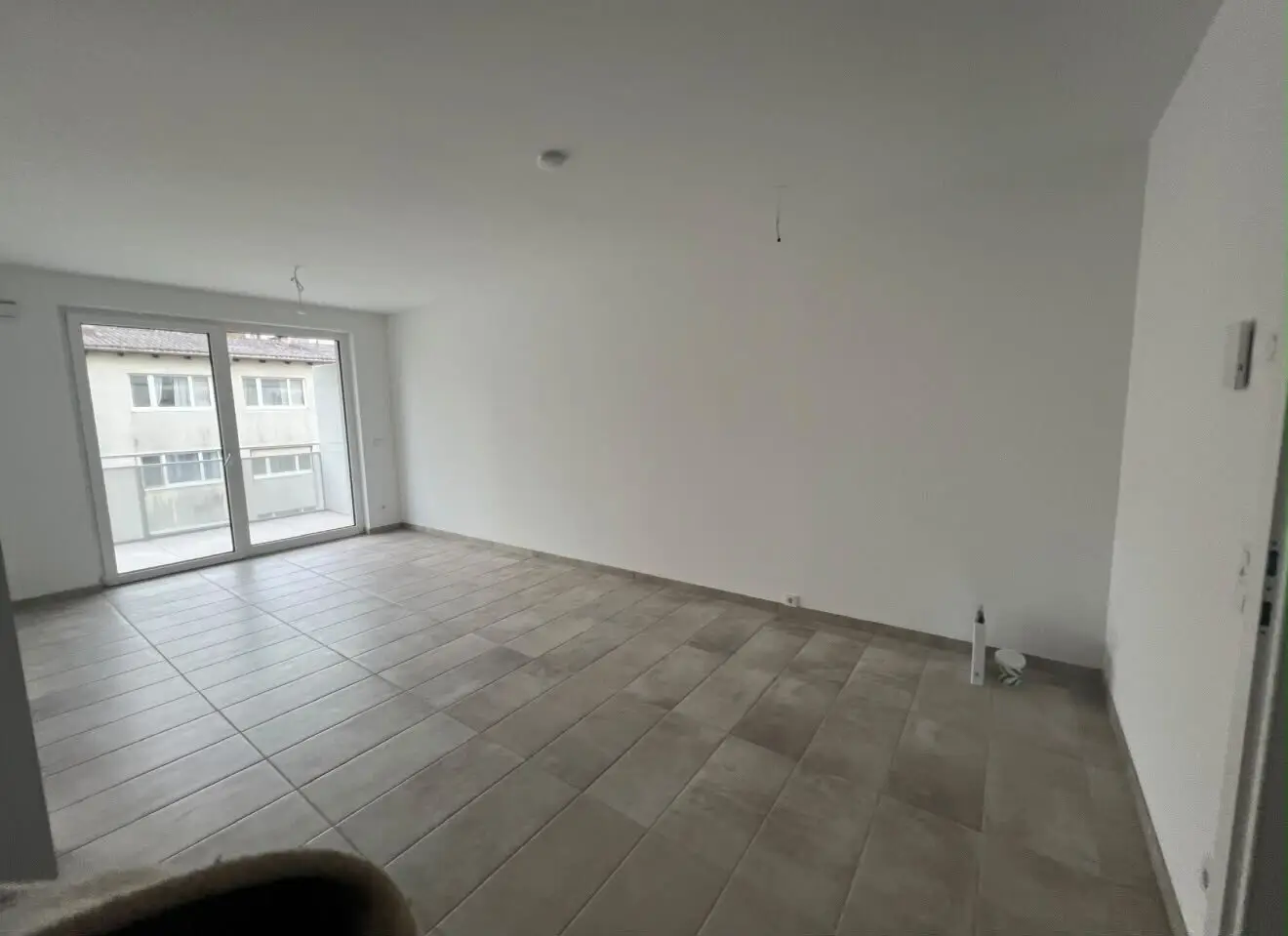 Bright 2-room apartment with balcony and parking space