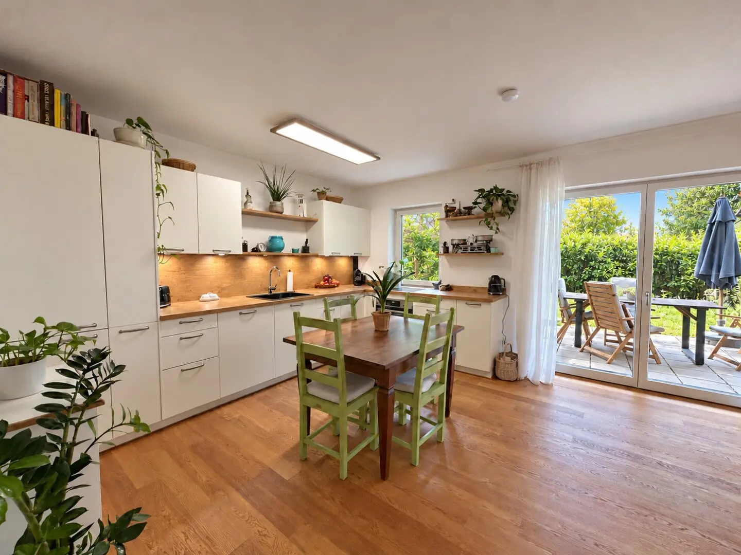 Dream home with garden, modern new-build apartment with generous outdoor area