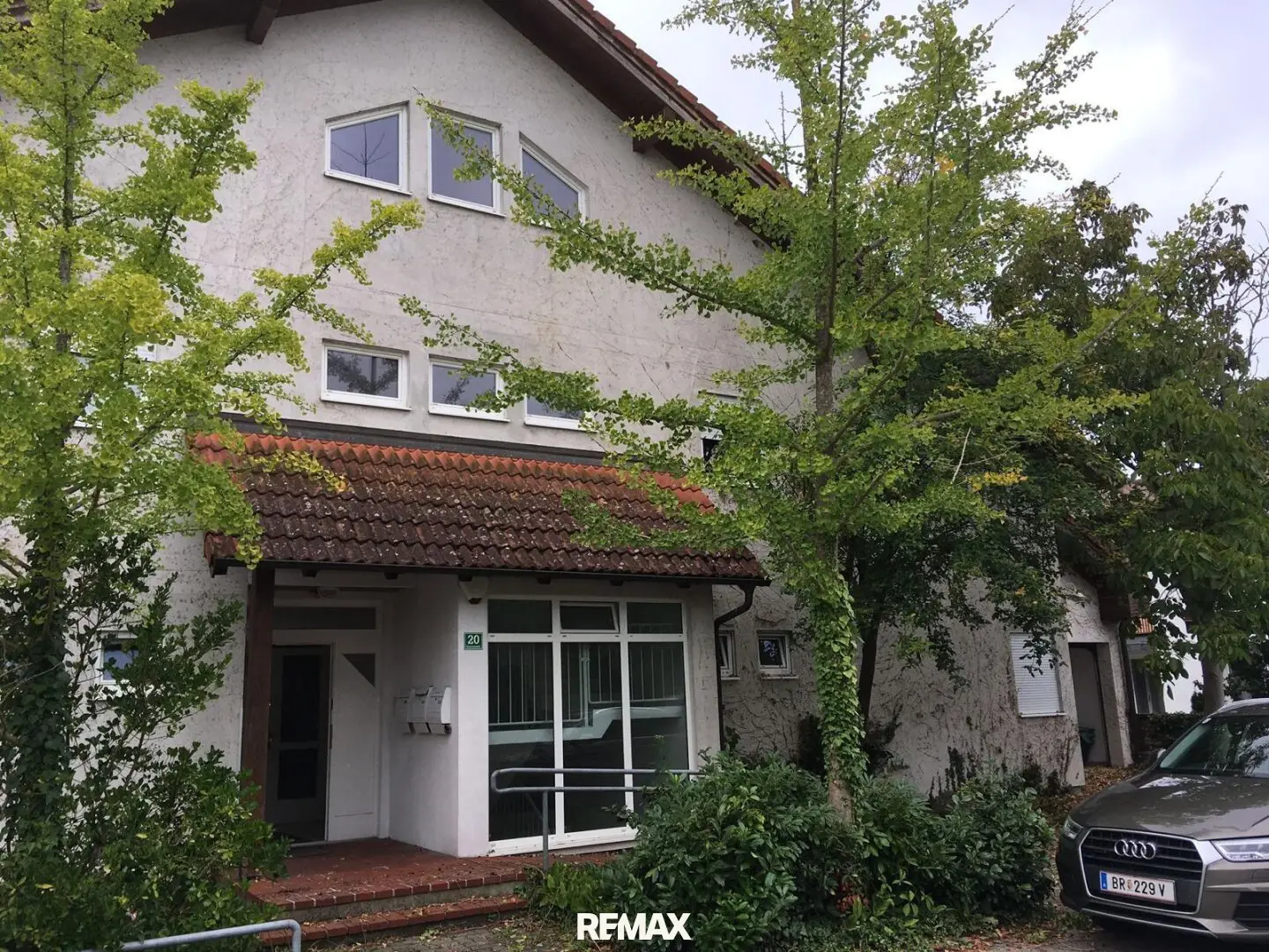 Residential and commercial building with medical practice rooms