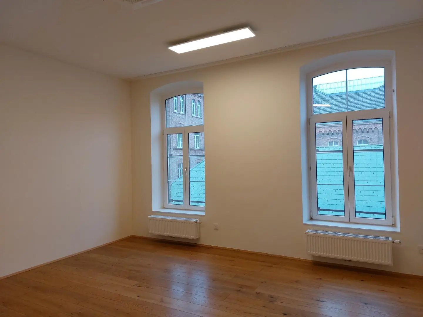 Klimatisierte Wohnung lichtdurchflutet im historischen Ensemble