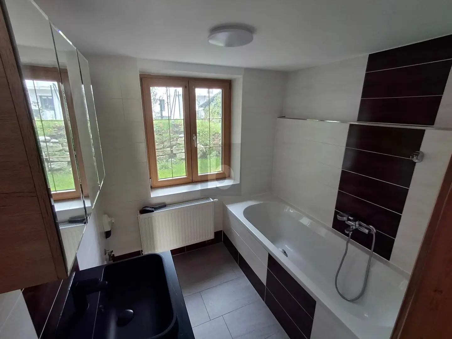 Ruhige Erdgeschosswohnung mit kleinem Garten und Stellplatz